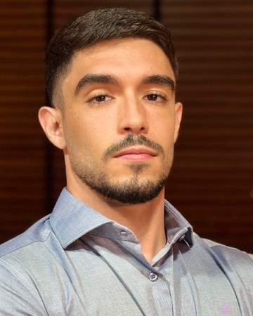 Retrato de Rihan Mansur