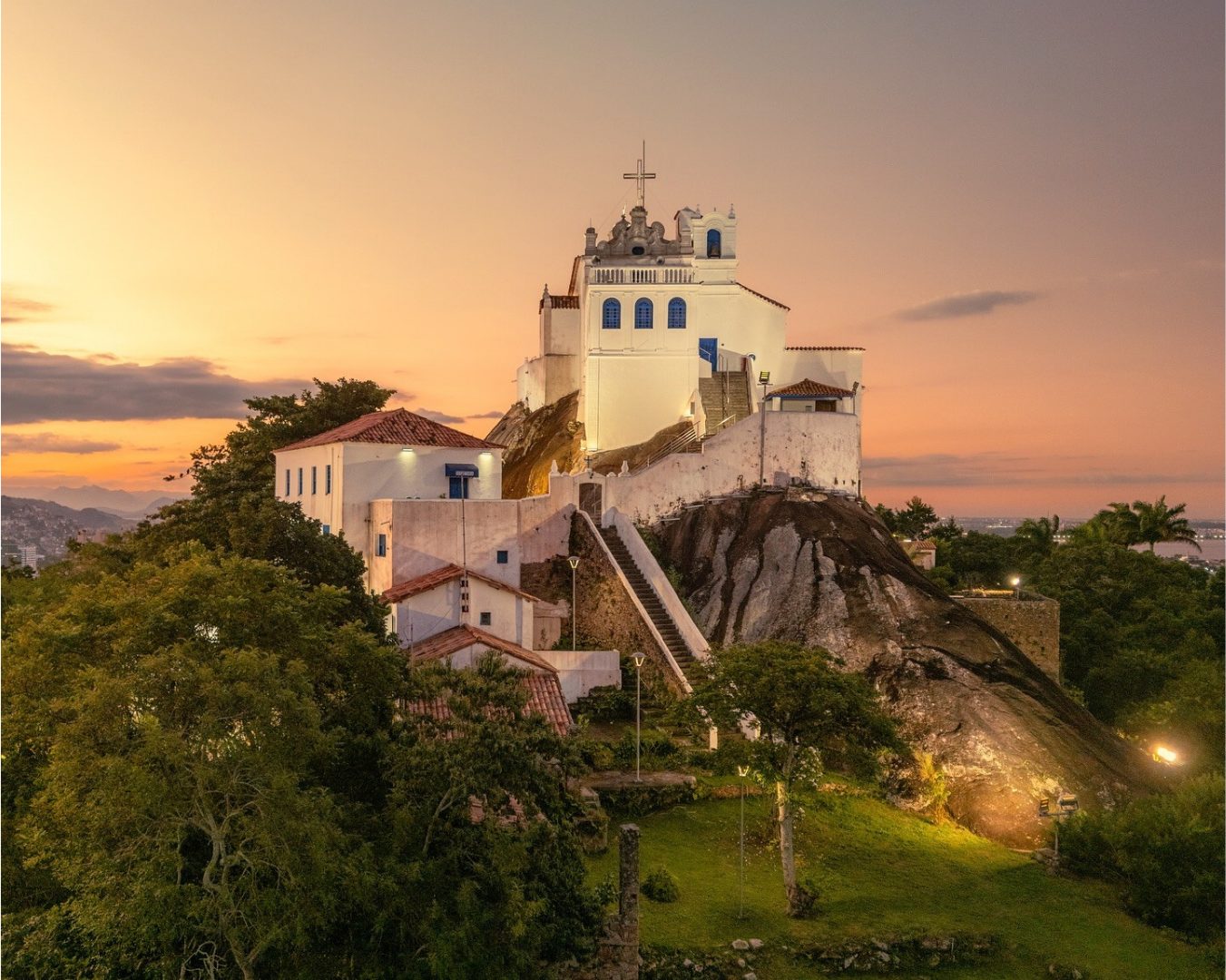 Convento da Penha ao pôr do sol